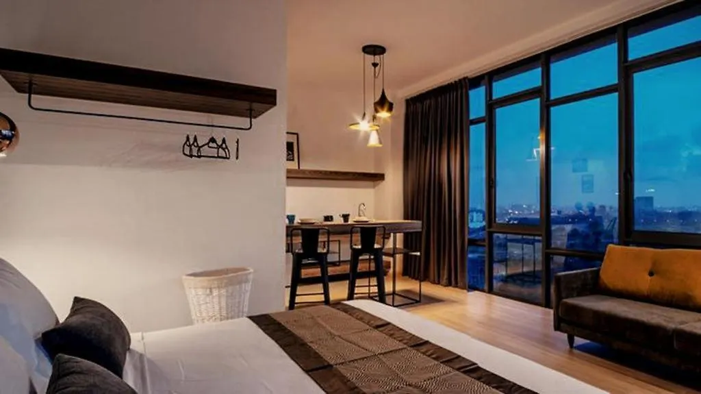 Cube 8Teens Boutique Suite By Nest Home Τζόχορ Μπάχρου