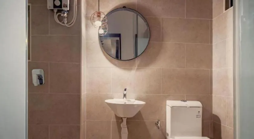 Cube 8Teens Boutique Suite By Nest Home Τζόχορ Μπάχρου 3*,