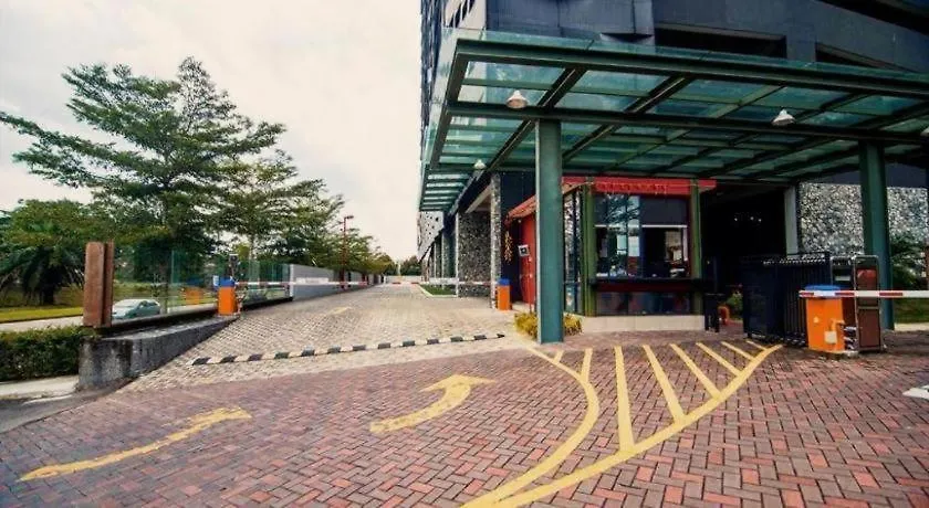 Cube 8Teens Boutique Suite By Nest Home Johor Bahru Hotel